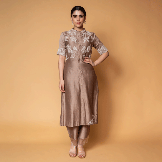 Earl Ash Straight Kurta, Pants and Organza Dupatta