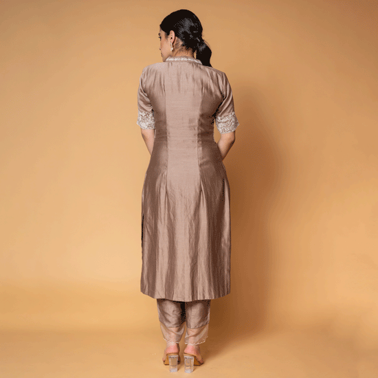 Earl Ash Straight Kurta, Pants and Organza Dupatta