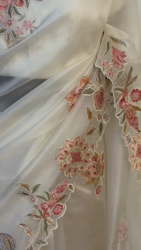 Load and play video in Gallery viewer, Ivory Floral Embroidered Organza Saree
